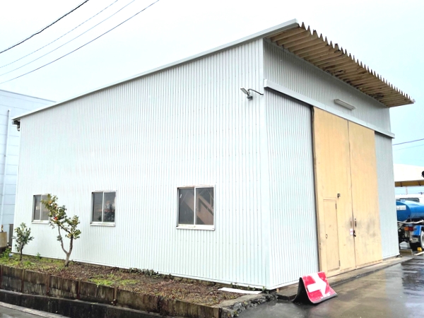 工場の壁張り替え後